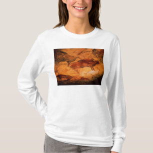 Bison from the Caves at Altimira, c.15000 BC T-Shirt