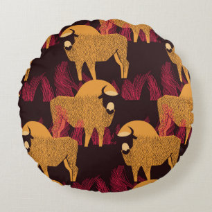 Bison in a field in high grass seamless pattern round cushion