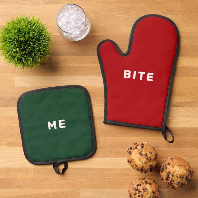 Bite Me Funny Christmas Gift Red Green White Cute Oven Mitt & Pot Holder Set (Top Down)