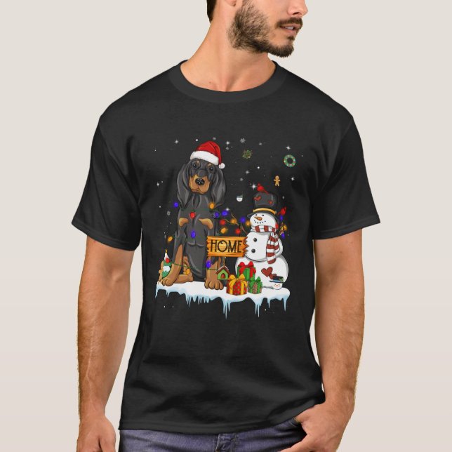 Black And Tan Coonhound Dog With Santa Hat Christm T-Shirt (Front)