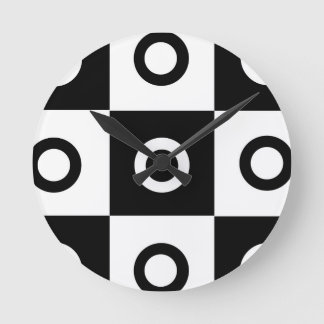 Black and white chequered pattern round clock