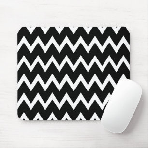 Black And White Chevron Pattern Mouse Pad
