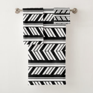 Black and White Chevron Stripes Pattern   Bath Towel Set