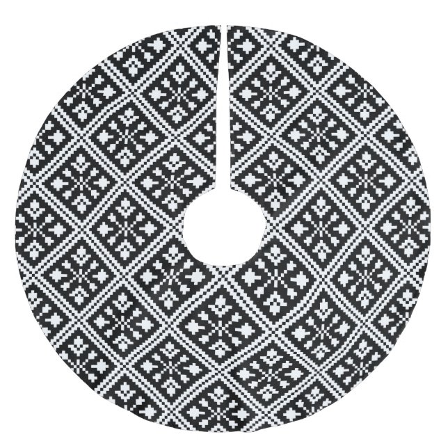 Black and White Christmas Snowflakes Pattern Brushed Polyester Tree Skirt (Front)