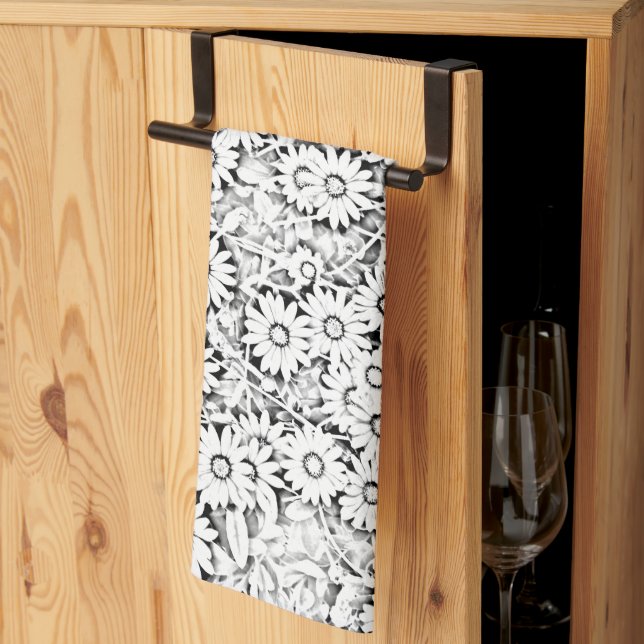 Black and White Daisy Pattern Towel (Thirds Fold)