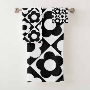 Black and White Diamond Check Flower Pattern Bath Towel Set