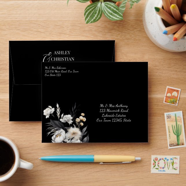 Black and white elegant boho wedding envelope (Desk)