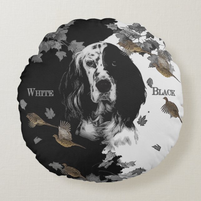 Black and white English setter Round Cushion (Front)