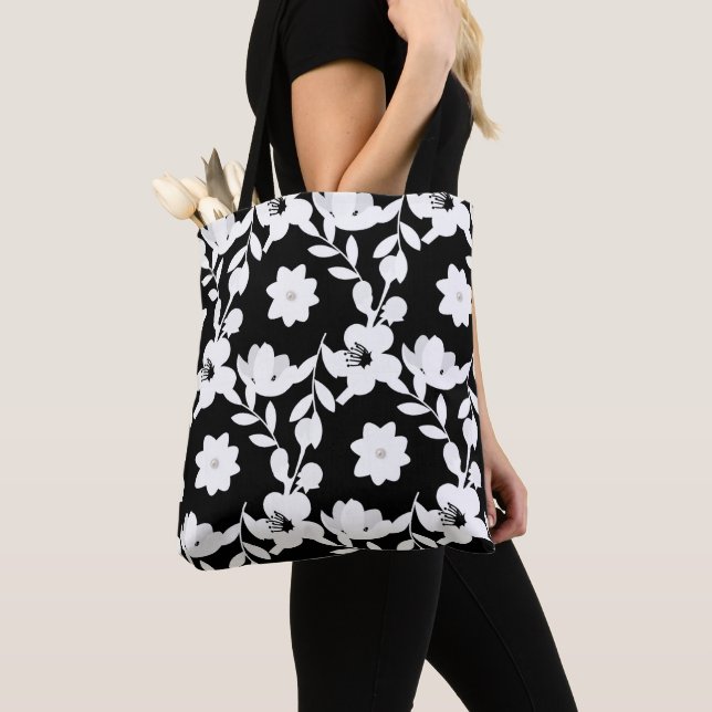 black and white floral pattern with pearls tote bag (Close Up)