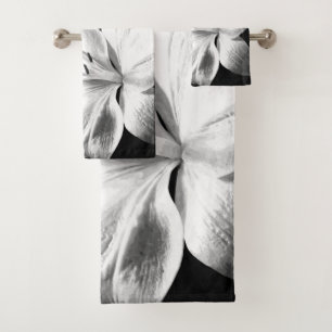 Black and White Flower Lily Bath Towel Set