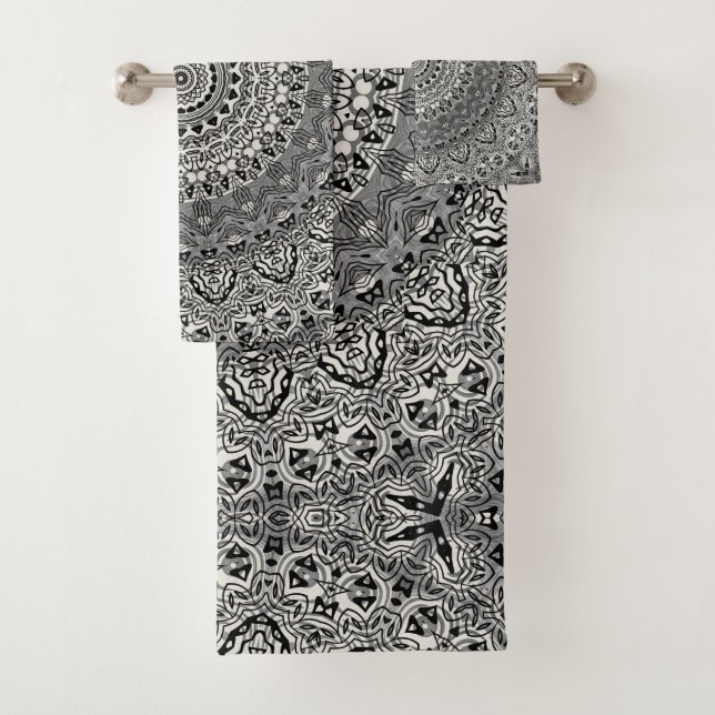 Black and White Geometric Mandala Pattern Bath Towel Set (Insitu)