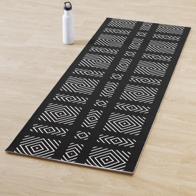 Black and white geometric pattern Ama Yoga Mat (In Situ)