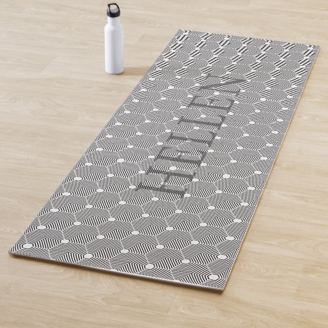 Black and white geometric pattern yoga mat (In Situ)