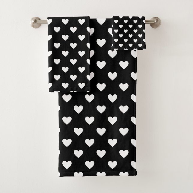 Black and White Hearts Pattern Bath Towel Set (Insitu)