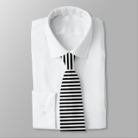 Black and white horizontal stripes pattern