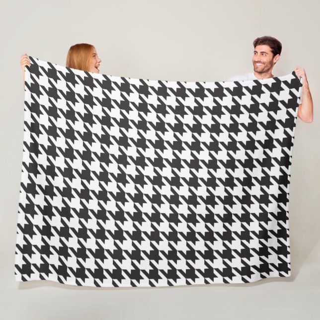 Black and White Houndstooth Pattern Fleece Blanket (In Situ)