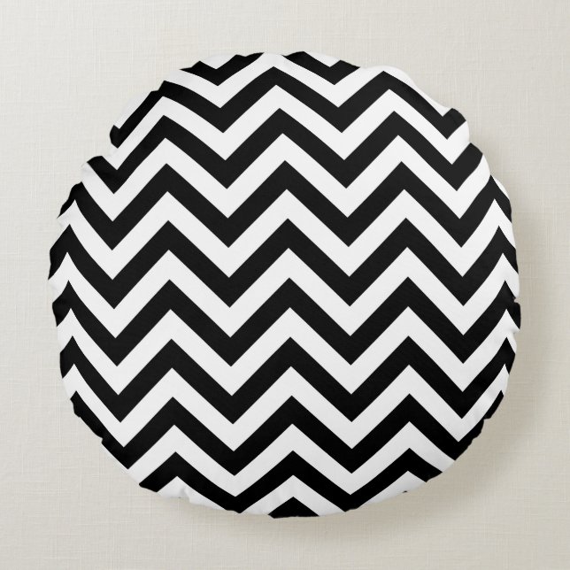 Black and White Large Chevron ZigZag Pattern Round Cushion (Front)