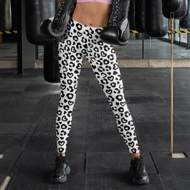 Black and White Leopard Heart Pattern Leggings (Black and White Leopard Heart Pattern Leggings)