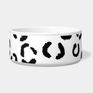 Black and White Leopard Print Pattern.