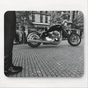 Black and White) Mouse Pad