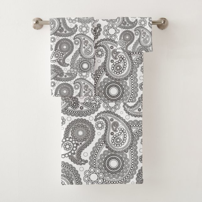 Black and White Paisley Bath Towel Set (Insitu)