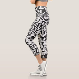 Black and White Pop Art Maze Pattern Capri Leggings