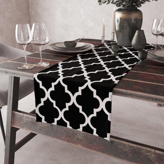 Black and White Quatrefoil Tiles Pattern Short Table Runner (Creator Uploaded)