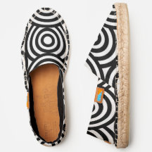 Black And White Retro Circle Pattern