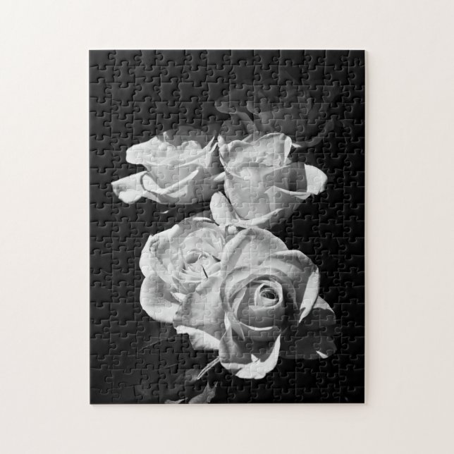 Black and white roses jigsaw puzzle (Vertical)