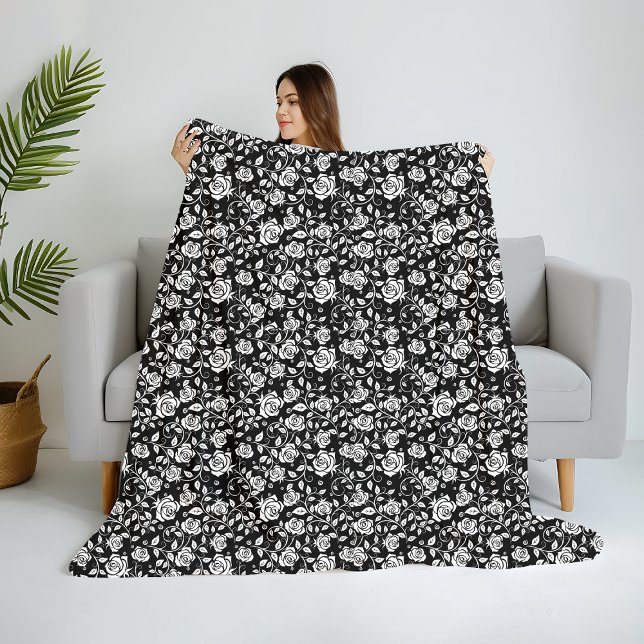 Black and White Roses Pattern  Fleece Blanket (Creator Uploaded)