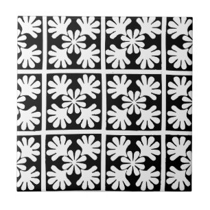 Black and White Scandinavian Oak Leaf Floral Ceramic Tile
