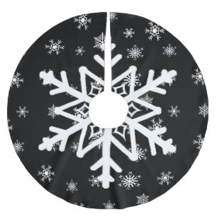Black and White Snowflakes Christmas Tree Skirt