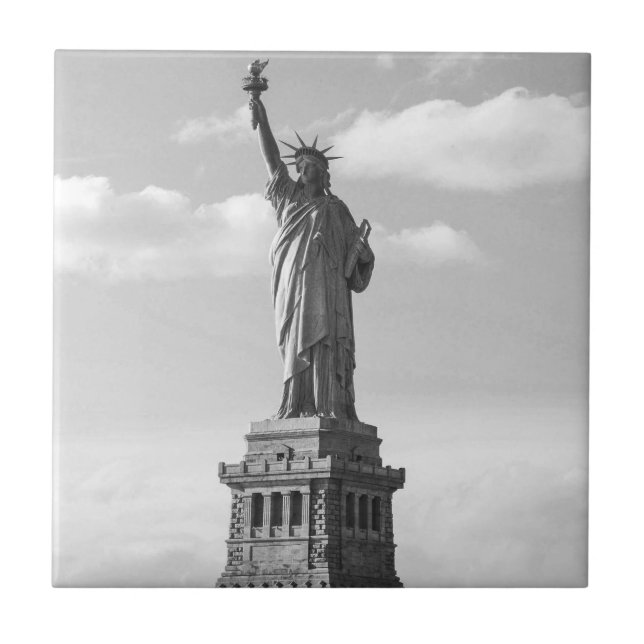 Black and White Statue of Liberty Ceramic Tile (Front)