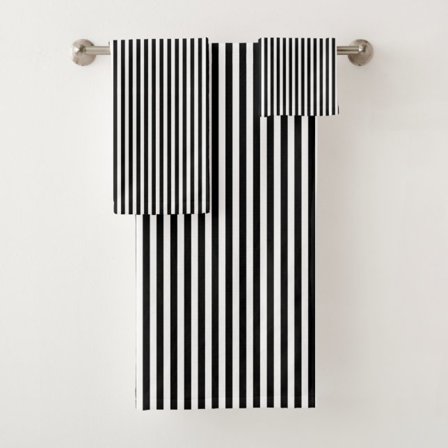 Black and White Stripe Bath Towel Set (Insitu)