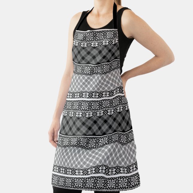 Black and white striped patchwork with lace apron (Insitu)