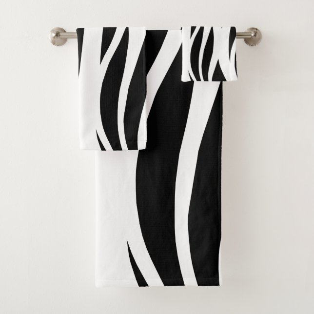 Black and White Stripes Bath Towel Set (Insitu)
