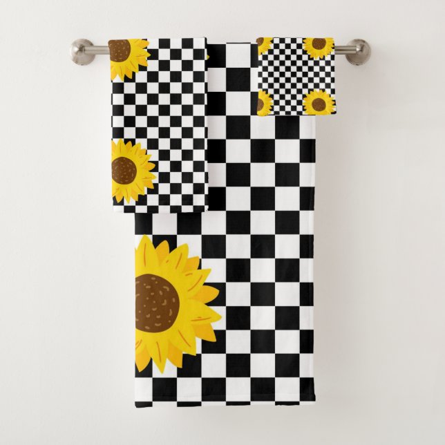 Black and White Sunflower Chequered Flower Pattern Bath Towel Set (Insitu)