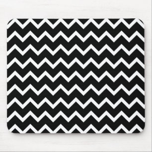 Black and White Zig Zag Pattern. Mouse Pad