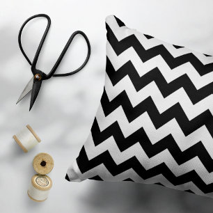 Black and White Zigzag Pattern, Chevron Pattern Pillowcase