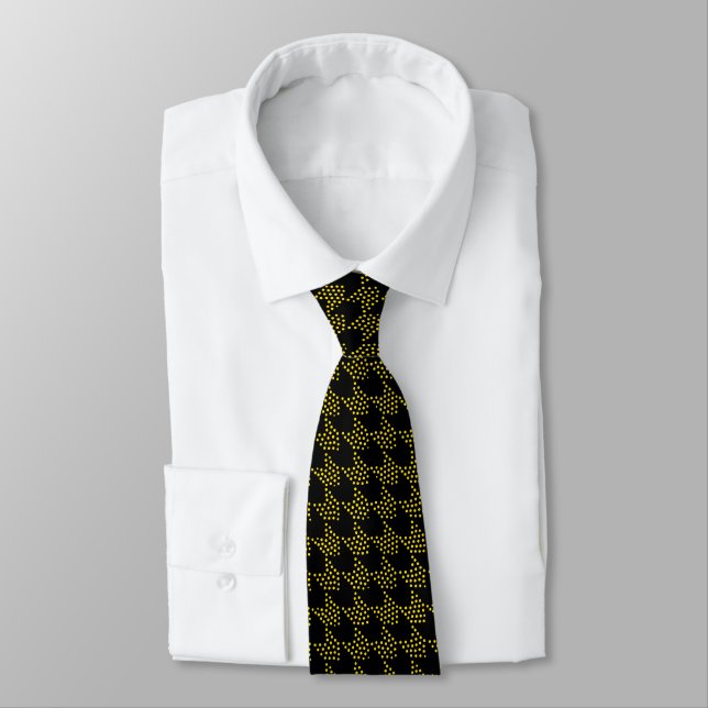 Black and yellow dotted tooth hounds pattern tie (Tied)