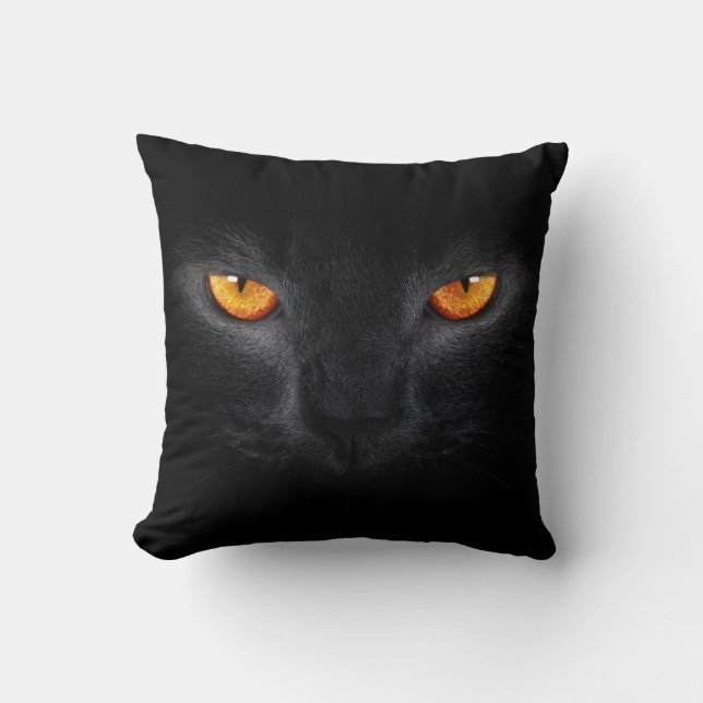 Black cat eyes pillow (Front)