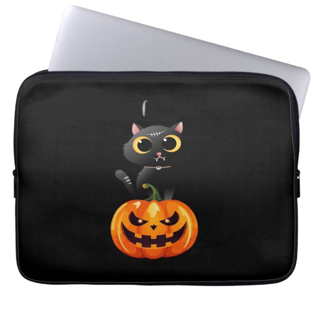 Black Cat Halloween Design – Spooky Pumpkin Art fo Laptop Sleeve (Front)