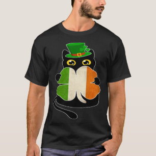 Black Cat Holding Shamrock Irish Flag St Patricks T-Shirt