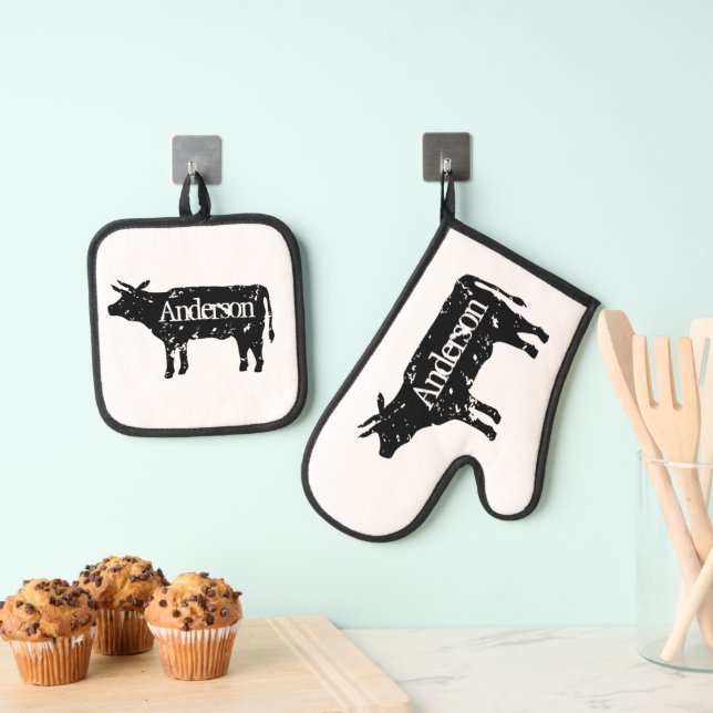 Black cow silhouette personalised oven mitt & pot holder set (Insitu(Hanging))