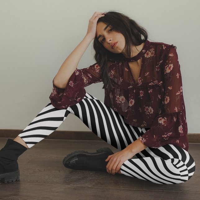 Black Crossing Stripes Leggings (Creator Uploaded)
