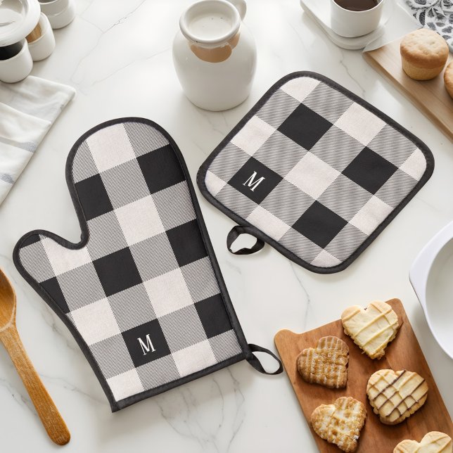Black & Grey Chequerboard Buffalo Plaid Monogram Oven Mitt & Pot Holder Set (Black & Grey Checkerboard Buffalo Plaid Monogram Oven Mitt & Pot Holder Set)