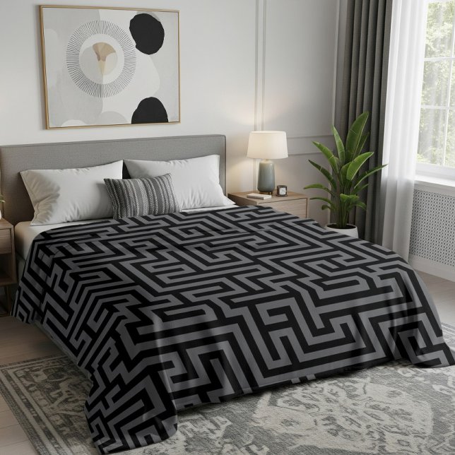 Black & Grey Geometric Maze Pattern Fleece Blanket (Creator Uploaded)