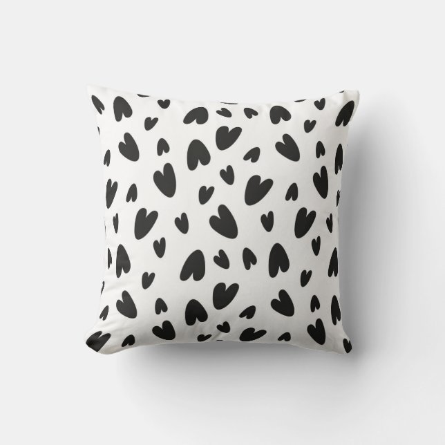 black hearts pattern cushion (Front)