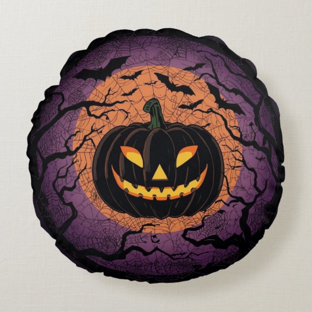 Black Jack-O’-Lantern Round Pillow (Front)