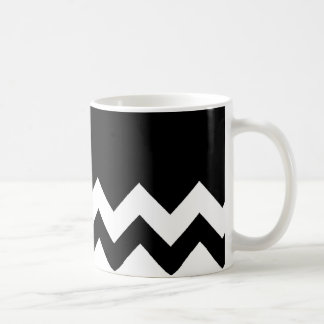 Black-Pattern-On-Black-&-White-Zigzag Coffee Mug